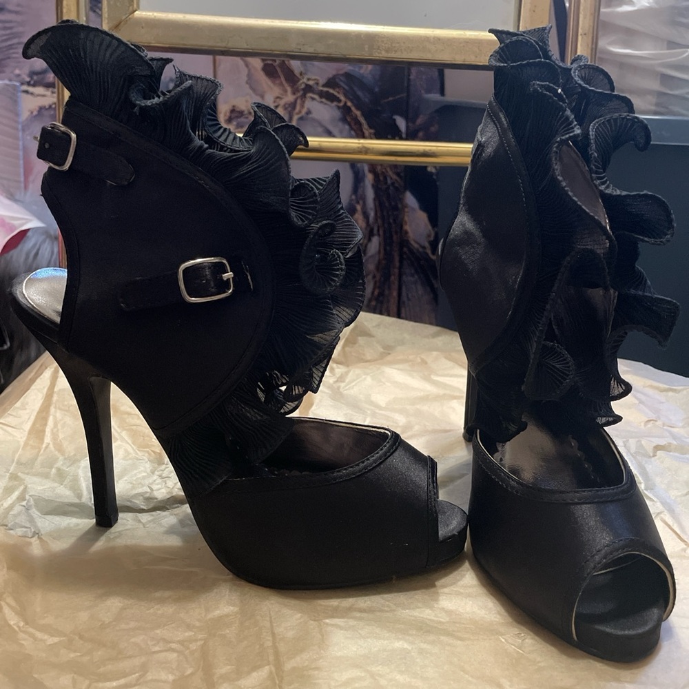 Wild Rose 🌹 heels